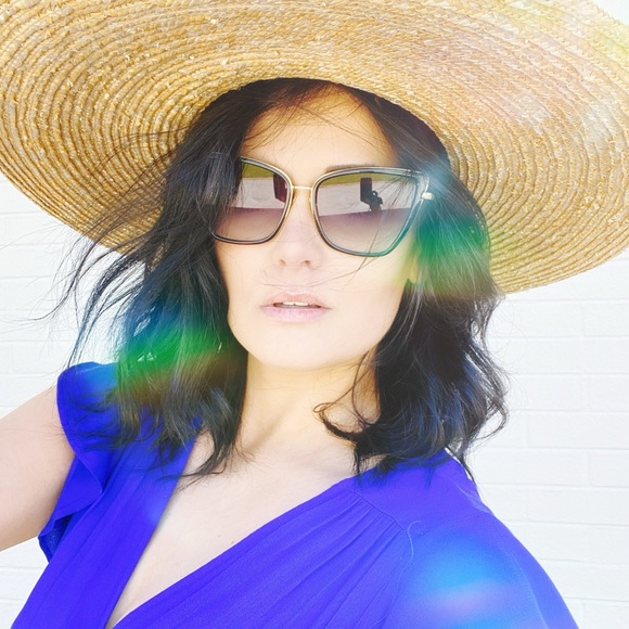 I'm Rachel ❤️❤️ Bookmark my closet - Picture 5 of 8